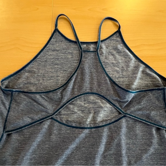 2 Lululemon Fast as Light Singlet Tank Tops Heathered Black & Blue Colors Small - Picture 9 of 10